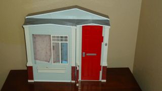 2005 Mattel Barbie Totally Real Toy House Playset Dollhouse Folding Sounds