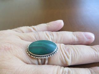 Vintage Hand Crafted Sterling Silver Malachite Stone Wire Trim Ring Size 8.  5