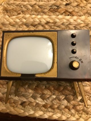 Vintage Retro Mid Century Modern TV Television Salt & Pepper Shaker Set 3”x3.  5” 3