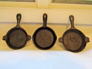 3 Vintage Cast Iron Skillet Ashtrays (1 Wagner 1050b) 2 Unmarked