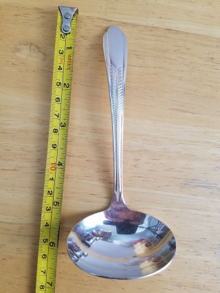 National Silver Co Vintage 1935 Plume Pattern Silverplated " 6 1/8 " Gravy Ladle