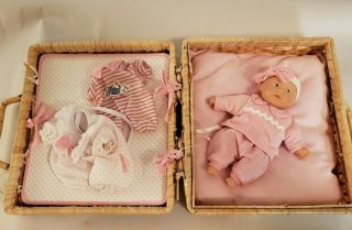 Vintage 1997 Corolle Infant Baby Doll Basket Bed Carry Case And Outfits