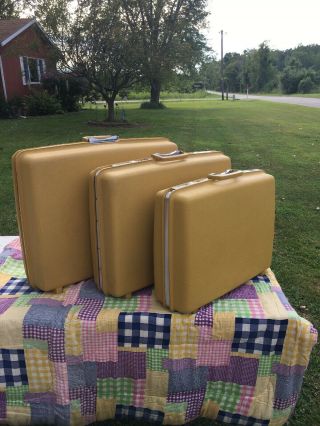 3 Piece Vintage Samsonite Saturn Hard Case Luggage Set (with Keys) Yellow