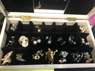 Vintage Jewelry Box Full Of Vintage Earrings Mostly Screw Backs In Very Good