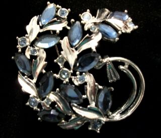Vintage SARAH COVENTRY Pin Necklace and Clip Earrings SET Blue & Silver Flowers 3