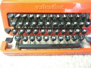 Vintage Typewriter Olivetti Valentine with red case antique 2