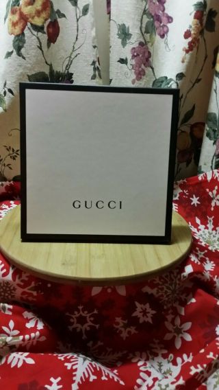Authentic Vintage Gucci Empty Gift Storage Box With Tissue Paper Pre - Owned