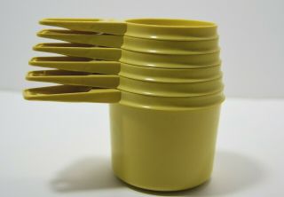 Tupperware Measuring Cups Set Of 6 In Yellow Harvest Gold Vintage