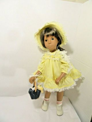 Vintage Sasha Doll Brunett With Yellow Dress & Hat 16 