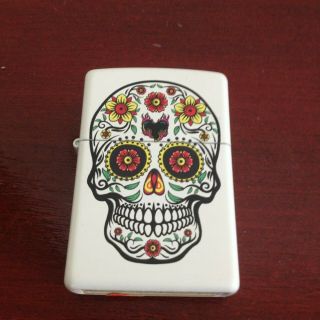 Collectible 2018 Sugar Skull Day Of The Dead Zippo Lighter.  Unfired