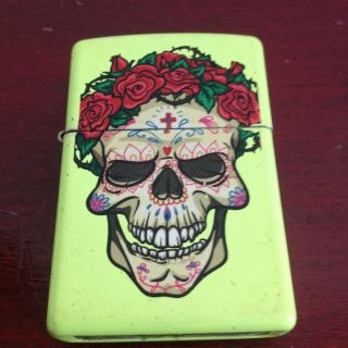Collectible 2017 Sugar Skull Day Of The Dead Zippo Lighter