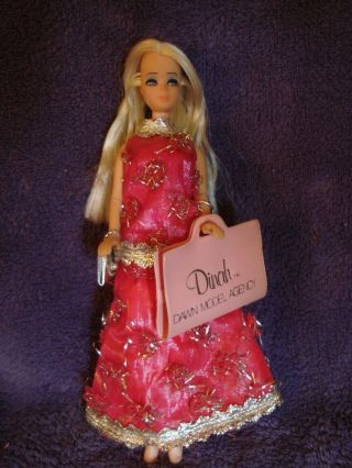 Vintage.  1970.  Topper P10 - Dawn Doll Blonde.  Pink Gown " Dinah " Plus Accessory