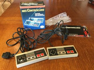 Nintendo Entertainment System 2 Controllers Nes Vintage