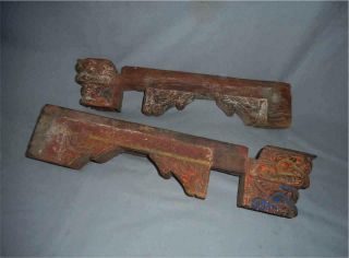 Antique Nepal Top High Aged Wood Painted Temple Struts With Lion Heads And Birds