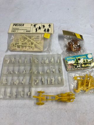 Vintage Ahm & Others Ho Scale Unpainted Minifigures Of People & Animals S22
