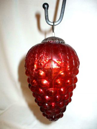 Vintage Kugel Red Grape Cluster Beehive Ornament Christmas 6 1/2 " Item 2