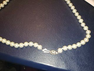 Vintage 18 INCH 4 MM WHITE PEARL STRAND NECKLACE 14 K Ct White GOLD CLASP 3