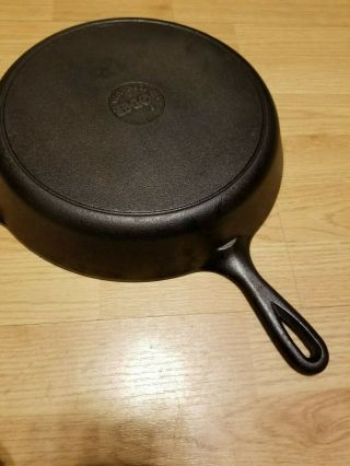 Vintage Lodge Cast Iron Skillet 12 Inch 10sk Usa In Great Shape & Grill Press