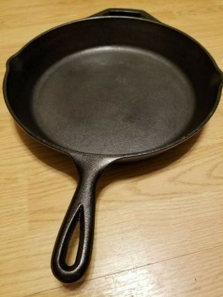 VINTAGE Lodge Cast Iron Skillet 12 Inch 10SK USA IN GREAT SHAPE & GRILL PRESS 3