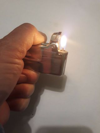 Vintage  Ronson  Varaflame Silver Tone Gas Lighter Made In England (serviced)