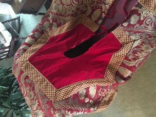 Gorgeous Vintage Christmas Holiday Tree Skirt 50 " Red / Gold