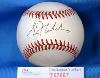 Greg Maddux Signed Jsa National League Onl Baseball Authentic Autograph