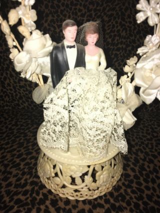 Vintage 1950s Wedding Cake Topper Bride Groom Lace Gown Overlay Silk Flowers 2