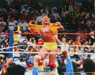 Hulk Hogan Signed Wwe Wrestling Hulkamania Action 16x20 Photo - Schwartz