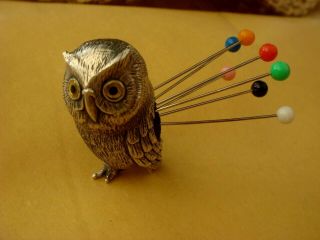 A Fine Solid Sterling Silver Hallmarked Miniature Novelty Owl Pin Cushion