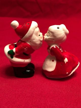 Vintage Lefton Kissing Mr & Mrs Santa Christmas Salt & Pepper Shakers,  W/labels