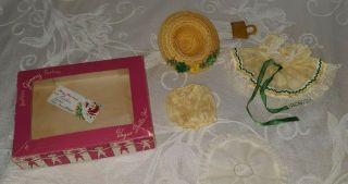 VINTAGE VOGUE GINNY DOLL CANDY DANDY SERIES OUTFIT MINTY W/ BOX $64.  99 2