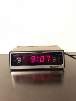 Vintage Spartus Model 1121 Electric Alarm Clock Red Lcd W/ Battery Backup Retro