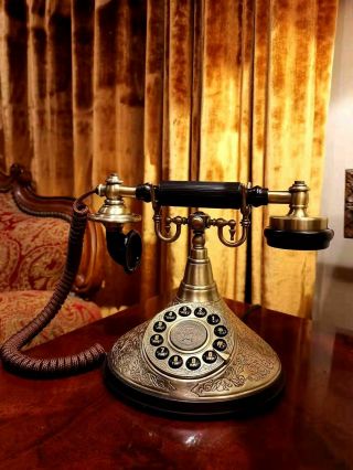 Paramount 1910 Duke Antique Home Decor Standing Vintage Corded Telephone