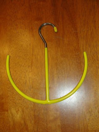 Vintage 70s Yellow Metal Hanging Closet Tie Hold Belt Scarf Jewelry Rack Hanger