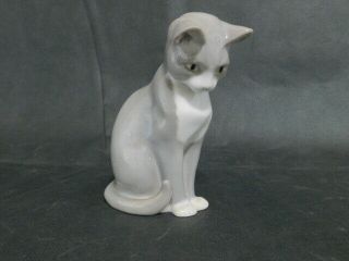 Vintage B&g Bing & Grondahl Porcelain Cat 1876