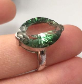 Vintage Jewellery Sterling Silver Ring With Marquise Cut Green & Clear Crystal
