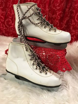 Vintage Girl’s Size? White Leather Double Blade Ice Skates Holiday Decor
