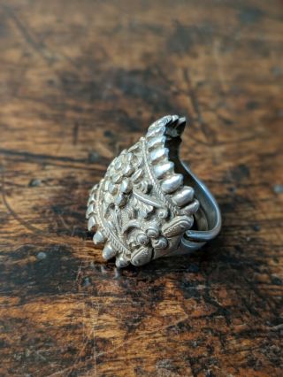 Chinese Coin Silver Ring : Floral Scene - One Of A Kind Vintage Jewelry