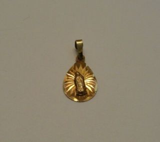 Vintage 14k Yellow Gold Virgin Mary Diamond Cut Small Dainty Charm Pendant
