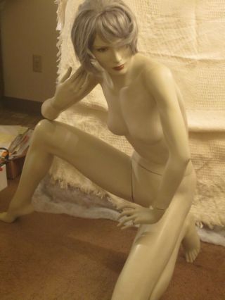Collectible Vintage Full Size Female Mannequin Very Rare and Hard to Find. 3