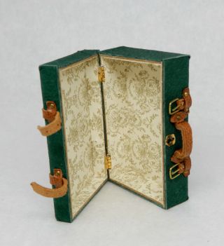 Vintage Leather Suitcase Luggage - Artisan Dollhouse Miniature 1:12