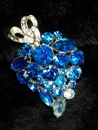 Vintage Brooch Pin Signed Weiss Bluclear Crystal Rhinestone Silver Jewelry