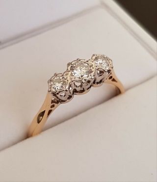 Antique Diamond 3 Stone Ring in 18ct Gold & Platinum.  Ring size N. 2