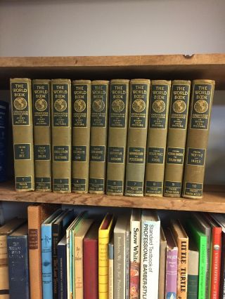 10 - Volume Set Of World Book Encyclopedias;1927;complete;maps,  Photos;vintage;hc
