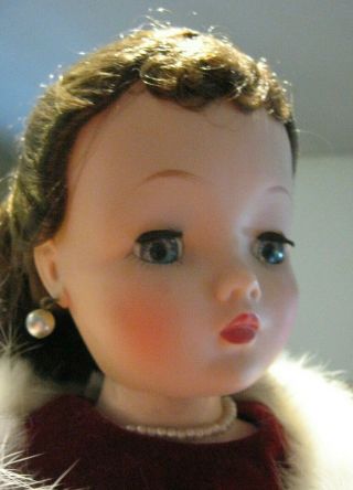 Vintage Madame Alexander Cissy Doll In Red Velvet Dress Fur