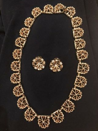 Lovely Vintage Crown Trifari Gold Tone Four Leaf Clover Necklace Set