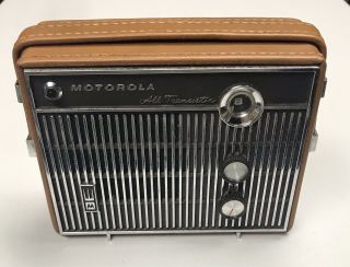 Vintage Motorola All Transistor Radio Model X48n W/leather Case 4 - Aa Batteries