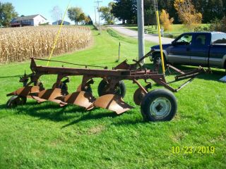 Case International Farmall IH Antique Tractor 4 Bottom Plow Coulters 2