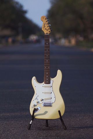 Vintage Fender Stratocaster Left Handed Korean Blonde 1992