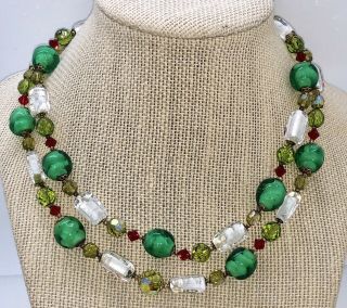 VINTAGE GLASS BEAD NECKLACE GREEN WHITE RED RHINESTONE CLASP VINTAGE 1950’s 2